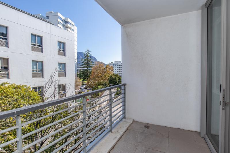 To Let 2 Bedroom Property for Rent in Claremont Western Cape